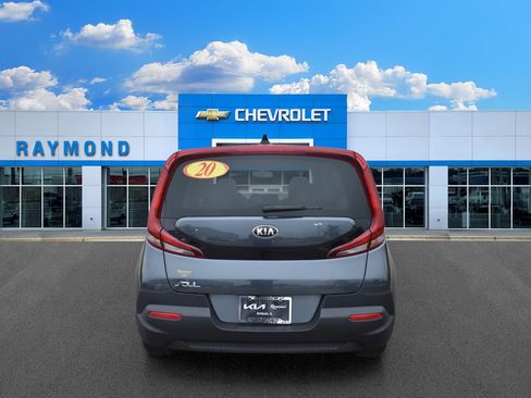 Used 2020 Kia Soul LX FWD image 4