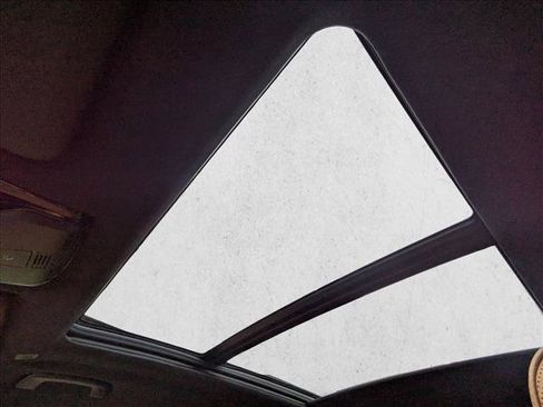 New 2026 BMW X5 xDrive50e w/ Climate Comfort Package image 15