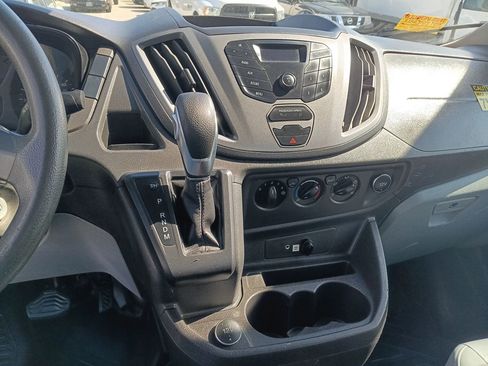 Used 2019 Ford Transit 250 138 RWD image 9