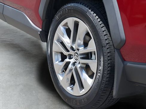 Used 2020 Toyota RAV4 XLE Premium AWD/4WD image 8