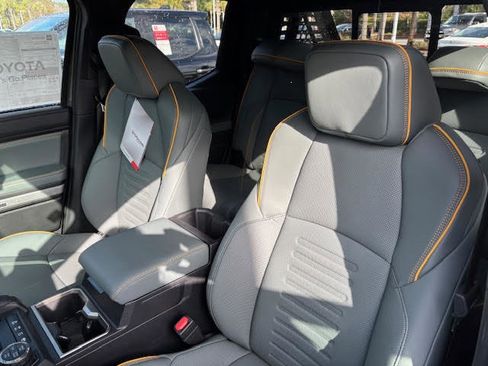 New 2025 Toyota Tacoma Trailhunter image 9