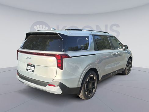 New 2026 Kia Carnival EX FWD image 7