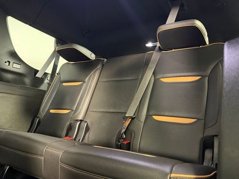 Used 2021 GMC Yukon XL AT4 image 26