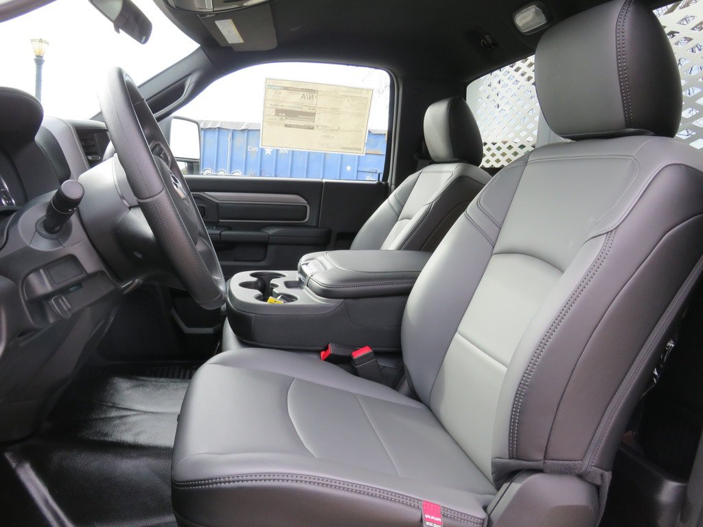 New 2023 RAM 4500 Tradesman RWD image 15