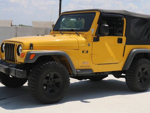 Used 2004 Jeep Wrangler X w/ Convenience Group AWD/4WD image 36