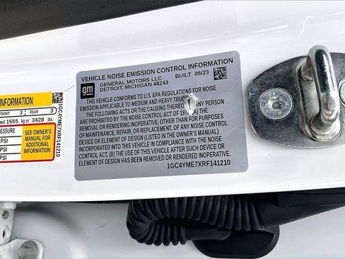 Used 2024 Chevrolet Silverado 2500 Custom w/ Custom Value Package image 35