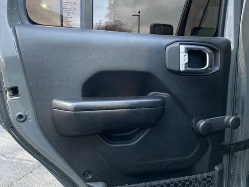 Used 2020 Jeep Gladiator Sport w/ Trailer Tow Package image 12