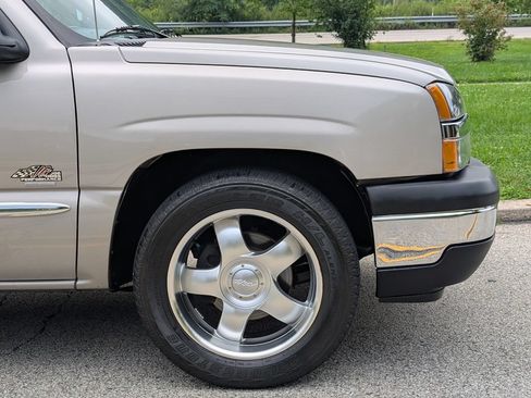 Used 2005 Chevrolet Silverado 1500 LS w/ Light Duty Power Package RWD image 18