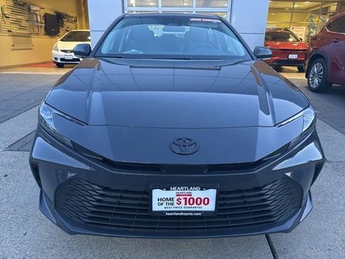 Used 2025 Toyota Camry LE AWD/4WD image 2