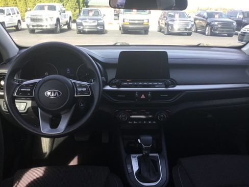 Used 2019 Kia Forte LXS FWD image 10