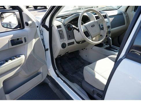 Used 2011 Ford Escape 2WD Hybrid image 13