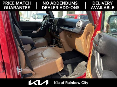 Used 2013 Jeep Wrangler Unlimited Rubicon w/ Connectivity Group image 24