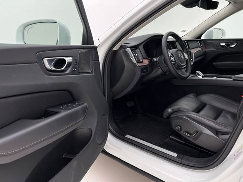 Used 2023 Volvo XC60 B5 Ultimate w/ Climate Package image 15