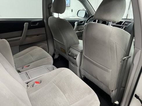 Used 2013 Toyota Highlander Plus image 56