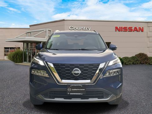 Used 2023 Nissan Rogue SL image 2