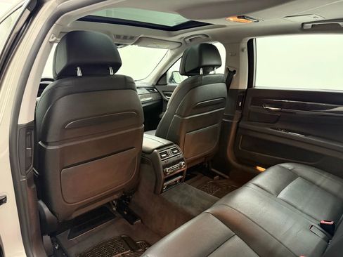 Used 2015 BMW 740Li xDrive image 27
