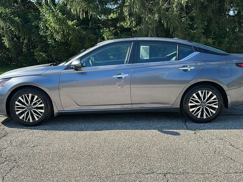 Certified 2023 Nissan Altima 2.5 SV w/ SV Premium Package image 27