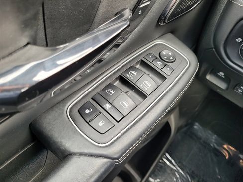 Used 2024 RAM 1500 Limited image 27