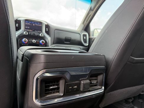 Used 2021 GMC Sierra 1500 SLT AWD/4WD image 16