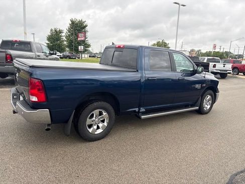 Used 2020 RAM 1500 Classic SLT w/ Luxury Group RWD image 4