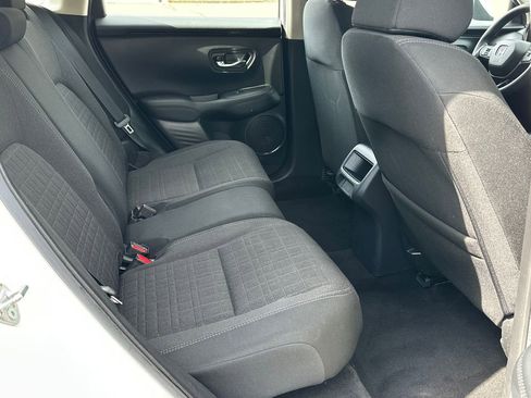 Used 2023 Honda HR-V LX image 14