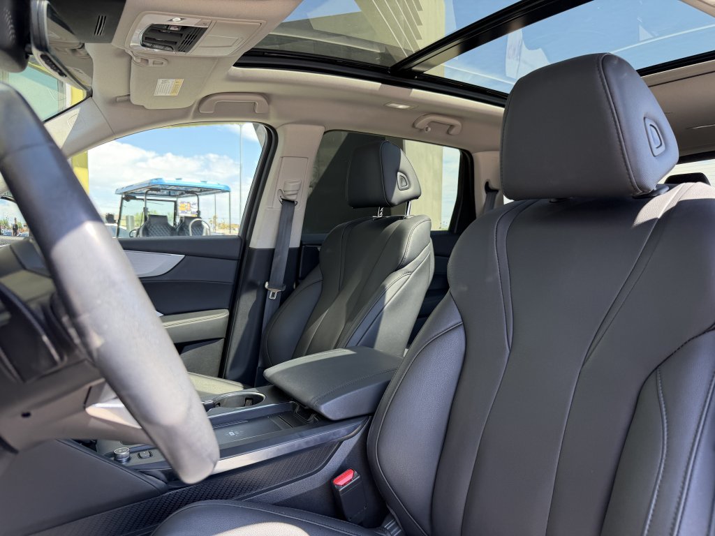 Used 2025 Acura MDX FWD image 33
