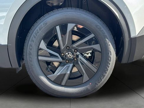 New 2026 Toyota C-HR AWD/4WD image 34