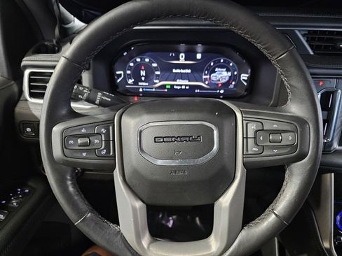 Used 2022 GMC Yukon XL Denali w/ Denali Ultimate Package image 37
