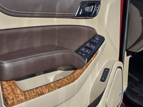 Used 2016 Chevrolet Suburban LTZ image 16