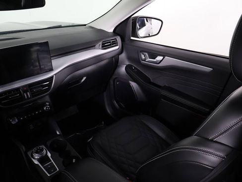 Used 2023 Ford Escape Platinum w/ Premium Technology Package image 36