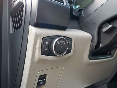 Used 2018 Ford F150 XL w/ Equipment Group 101A Mid AWD/4WD image 17