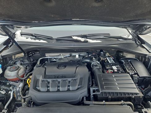 Certified 2021 Volkswagen Tiguan SE w/ Panoramic Sunroof Package image 33