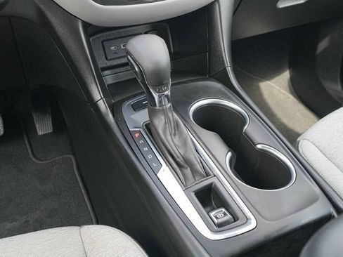 Used 2022 Chevrolet Equinox LS AWD/4WD image 33