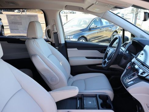 New 2026 Honda Odyssey EX-L image 8