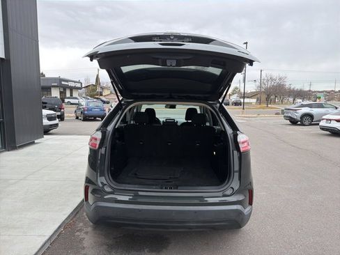 Used 2022 Ford Edge SE image 8