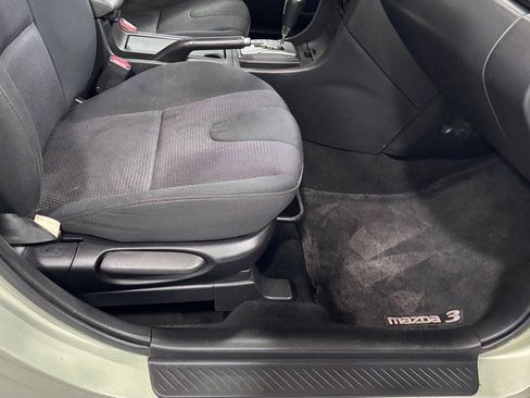 Used 2009 MAZDA MAZDA3 s Touring FWD image 18