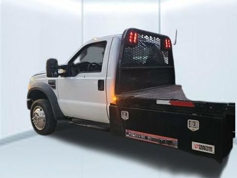 Used 2008 Ford F550 2WD Regular Cab Super Duty image 2