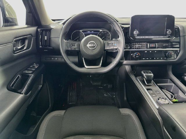 Used 2023 Nissan Pathfinder SV w/ SV Premium Package AWD/4WD image 22