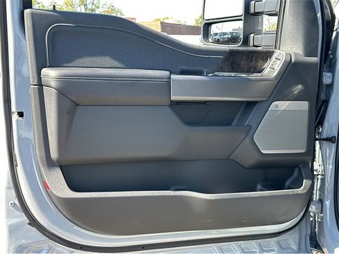 New 2025 Ford F250 Lariat w/ Lariat Ultimate Package image 37