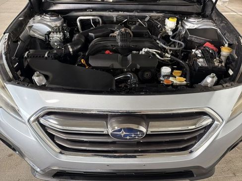 Used 2019 Subaru Outback 2.5i Limited AWD/4WD image 24