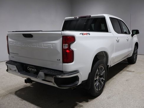 Used 2023 Chevrolet Silverado 1500 LT image 2