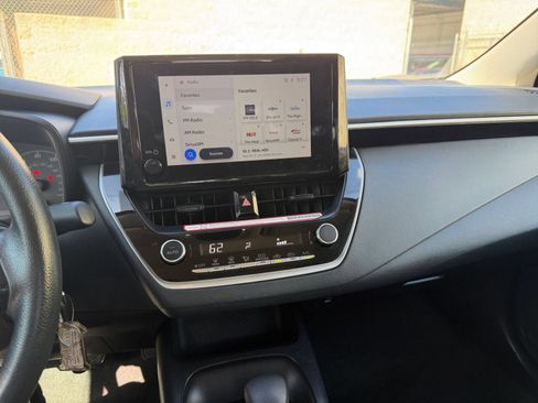 Used 2025 Toyota Corolla LE FWD image 17