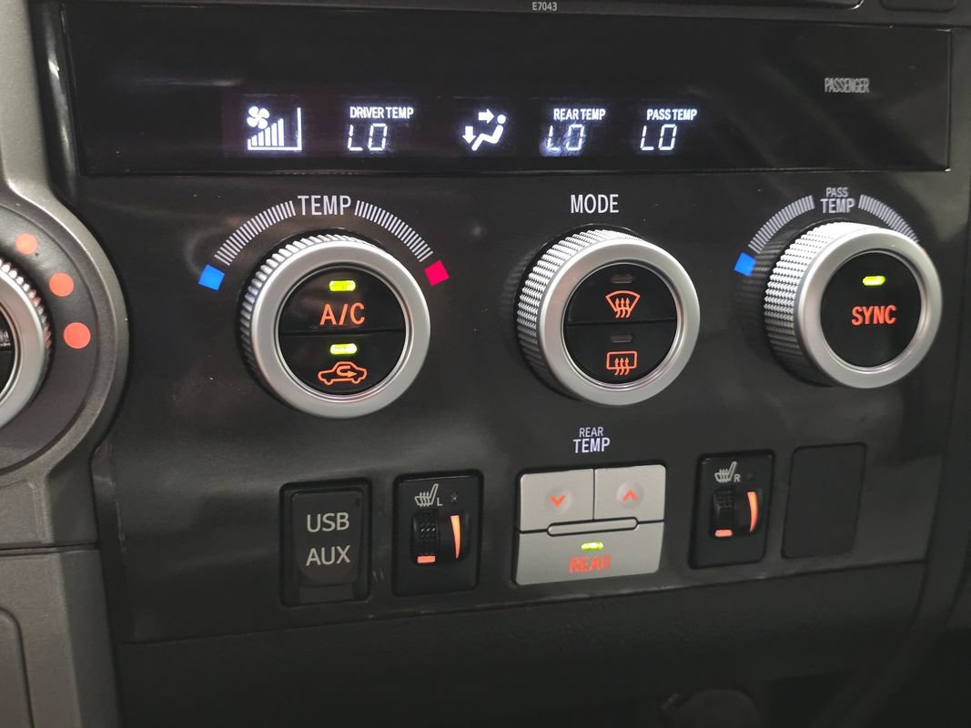 Used 2013 Toyota Sequoia Limited AWD/4WD image 40