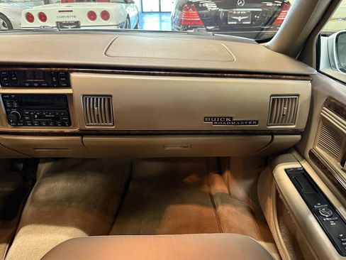 Used 1995 Buick Roadmaster Estate RWD image 88