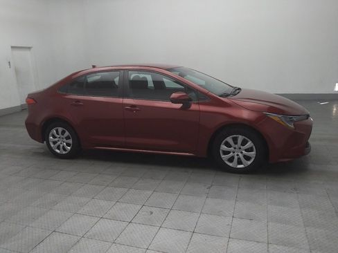 Used 2022 Toyota Corolla LE image 11