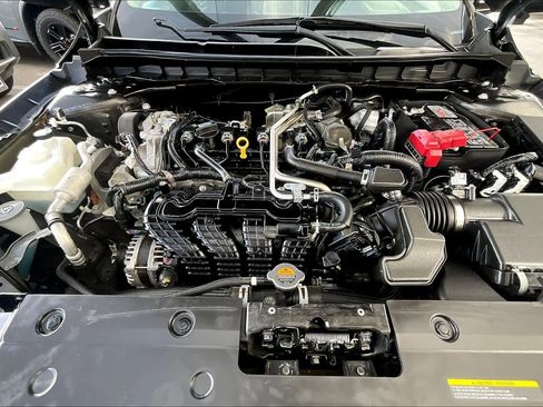 Certified 2024 Nissan Altima 2.5 SV FWD image 31