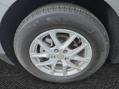 Used 2023 Chevrolet Equinox LT FWD image 11