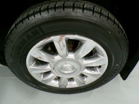 Used 2012 Buick Enclave Premium image 16