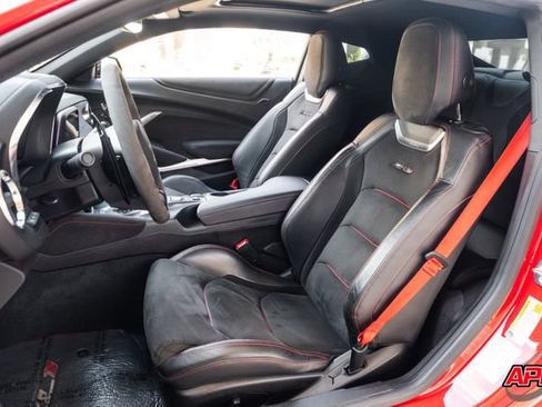 Used 2018 Chevrolet Camaro ZL1 RWD image 4