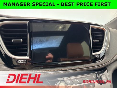 New 2026 Chrysler Pacifica Pinnacle image 37